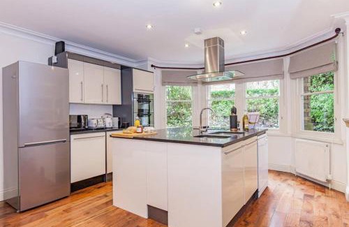 Oxford Apartment | Family-Friendly Comfort at The Palin Apartment, Oxfordshire