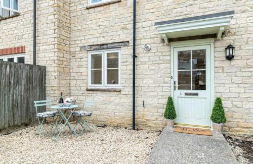 Bladon Apartment | Family-Friendly Sunderland Apartment in Beautiful Bladon
