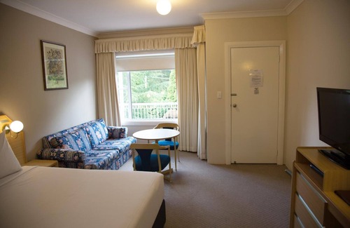 Burradoo Hotel | Discover Comfort at Oxley Motel: Family-Friendly Stay