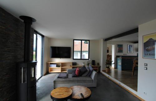 Ciboure Villa | Family-Friendly OXTER BAÏTA in Saint Jean de Luz