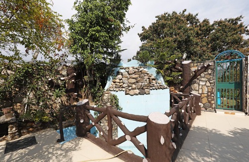 Bullawala Villa | Relax at Oxygen Home Stay in Dehradun with Pool & Breakfast
