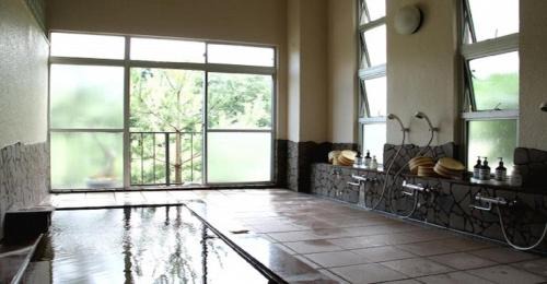 Kamimoku Onsen Hotel | Outstanding Oyado Matsubaya: Family-Friendly Retreat