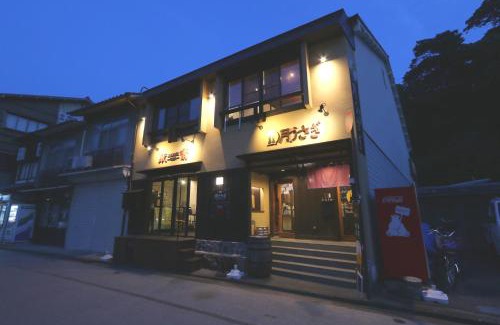 Hatsukaichi Hotel | Elegant Stay at Oyado Tsukiusagi - Guest Rated 9/10