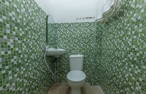 Rawamangun House | Budget-Friendly Family Stay at OYO 1082 Kost Arie 1