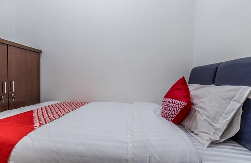 Rawamangun House | Budget-Friendly Family Stay at OYO 1082 Kost Arie 1