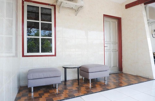Semarang Hotel | Budget-Friendly Stay at OYO 1284 Executive Residence