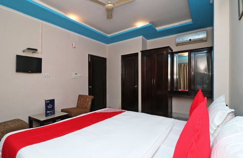 Rudrapur Hotel | Budget-Friendly OYO 13161 King's Palace with Breakfast