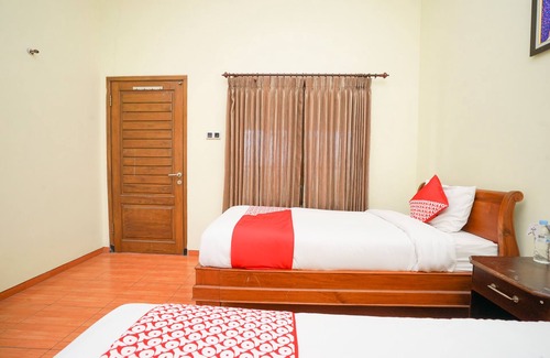 Krucil Hotel | Family-Friendly Stay at OYO 1483 Hotel Bumi Bermi Permai