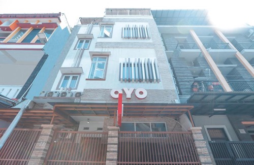 Kebon Kacang Hotel | Budget-Friendly Stay at OYO 150 Harmoni Residence