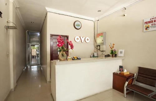 Perdagangan I Hotel | Exceptional OYO 1631 Hotel Apple: Family-Friendly Retreat