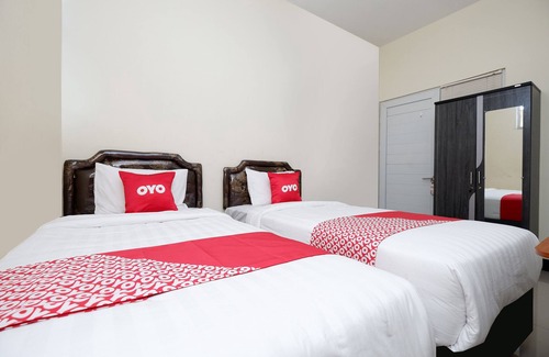 Semarang Hotel | Budget-Friendly Stay at OYO 1815 Gatsu Residence