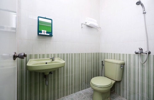 Semarang Hotel | Budget-Friendly Stay at OYO 1815 Gatsu Residence