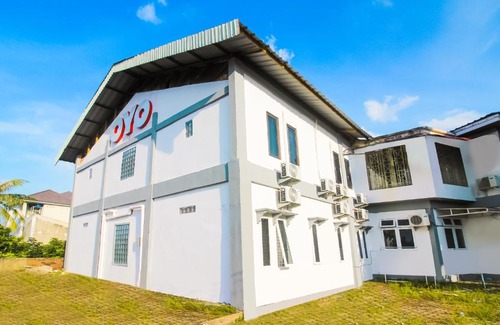Pekanbaru Hotel | Budget-Friendly Stay at OYO 1905 Davonsa Homestay