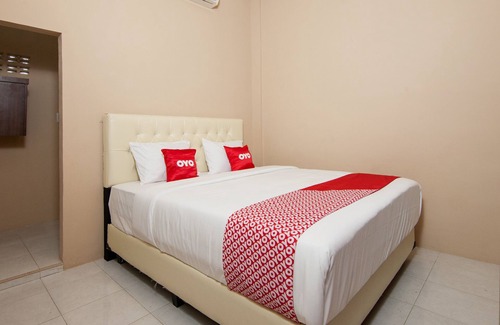 Rantauprapat Hotel | Family-Friendly Stay at OYO 2069 Wisma Syariah Kampung Baru
