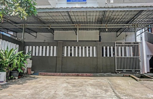 Sukabumi Hotel | Budget-Friendly Stay at OYO 2226 Nurmega Jaya