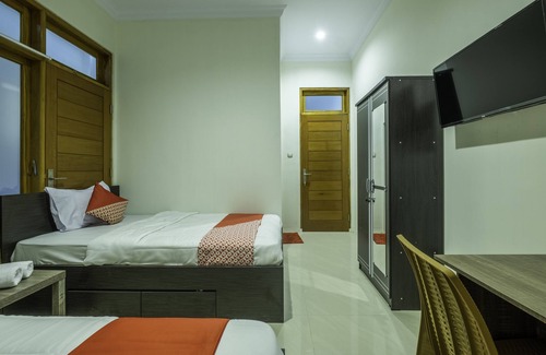 North Cirebon Hotel | Discover OYO 2259 Zleepy Ks Tubun with Breakfast Included