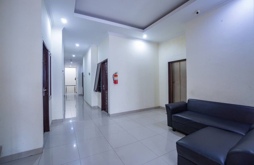 Kebon Kacang Hotel | Discover OYO 2357 Syariah Grand Raudhah with Breakfast Options