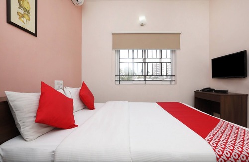 Mysore House | Budget-Friendly OYO 28191 Indra Comforts with Family Amenities