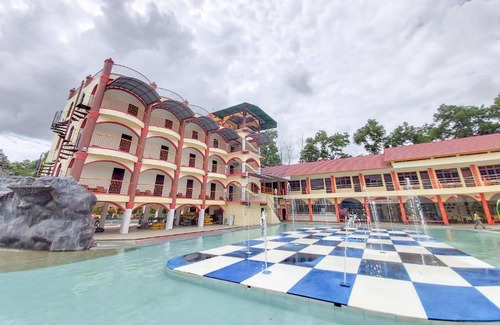 Singkawang Hotel | Budget-Friendly OYO 3196 Hotel Taman Cinta with Breakfast