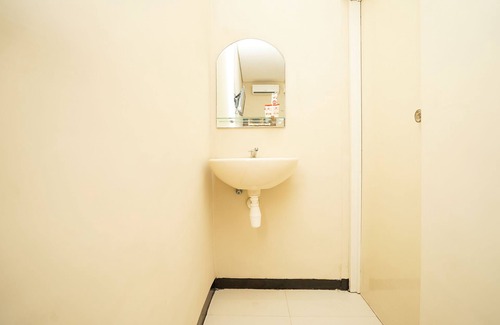 Suko Manunggal Hotel | Budget-Friendly Stay at OYO 331 Osuko Residence with Breakfast