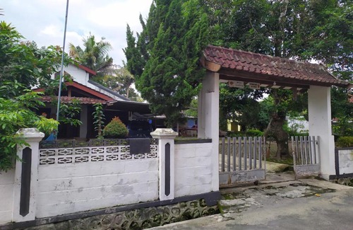 Sleman Hotel | Family-Friendly Stay at OYO 3411 Omah Lotta Hotel