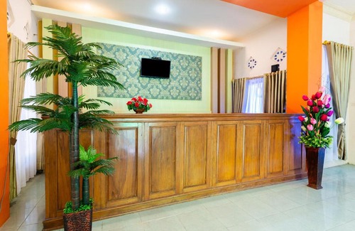 Bojonegoro Hotel | Budget-Friendly Stay at OYO 3452 Esemka Hotel & Resto