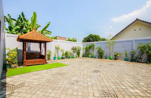 Cilacap Hotel | Budget-Friendly OYO 3480 Azqia Syariah with Family Amenities