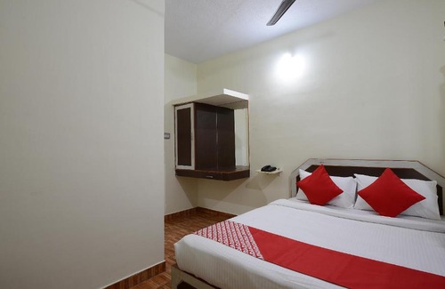 Kushalnagar Hotel | Budget-Friendly Stay at OYO 36676 Maharaja Comforts
