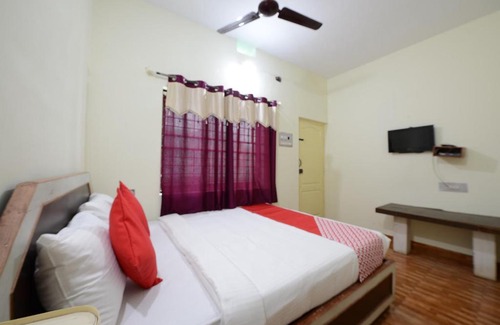 Kushalnagar Hotel | Budget-Friendly Stay at OYO 36676 Maharaja Comforts