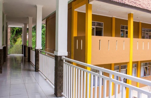 Cimacan Hotel | Cozy OYO 3699 Edotel Smkn 1 Cipanas with Breakfast Included