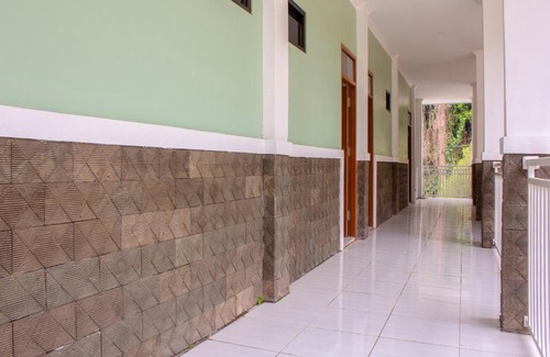 Cimacan Hotel | Cozy OYO 3699 Edotel Smkn 1 Cipanas with Breakfast Included