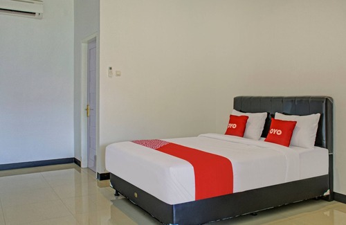 Cilacap Hotel | Budget-Friendly OYO 3841 Wisma 25 with Breakfast Included