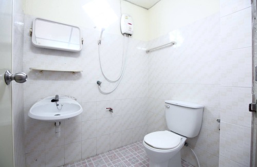 Rangsit Hotel | Budget-Friendly OYO 689 Baan Yuyuen with Breakfast Included