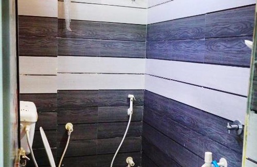 Balasore Hotel | Discover OYO 70132 Hotel Real World: Family-Friendly Retreat