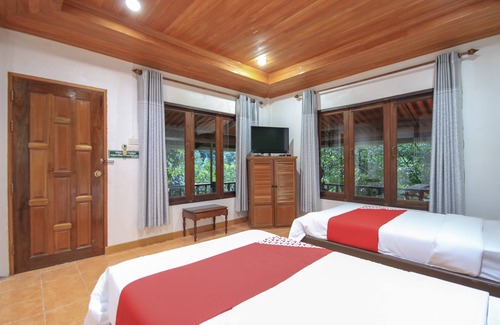 Lan Saka Hotel | Budget-Friendly Stay at OYO 75353 Loy Chalet Resort