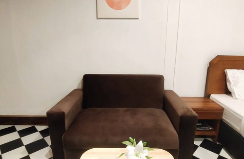 Din Daeng Hotel | Budget-Friendly Stay at OYO 75446 Travis Inthamara
