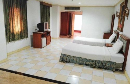 Bang Rak Phatthana Hotel | Budget-Friendly Stay at OYO 75466 -13 Coin Bang Yai Hotel