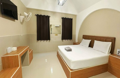 Phra Nakhon Si Ayutthaya Hotel | OYO 75522 Classroom Resort Ayutthaya