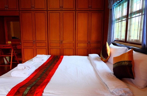 Luang Nuea Hotel | Budget-Friendly OYO 769 Ban Thassanee with Breakfast & Dining