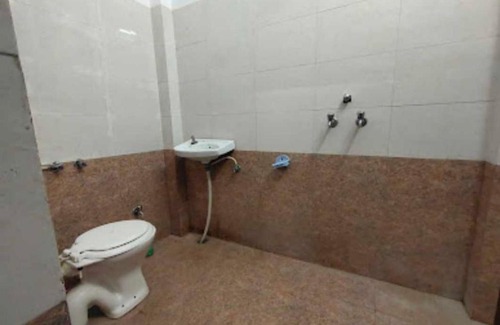 Kishangarh Hotel | Budget-Friendly Stay at OYO 81086 Chitvan Garden with Breakfast
