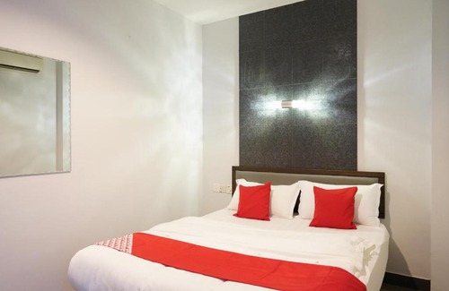 Bintulu Hotel | Family-Friendly Retreat at OYO 89457 682 Lodge