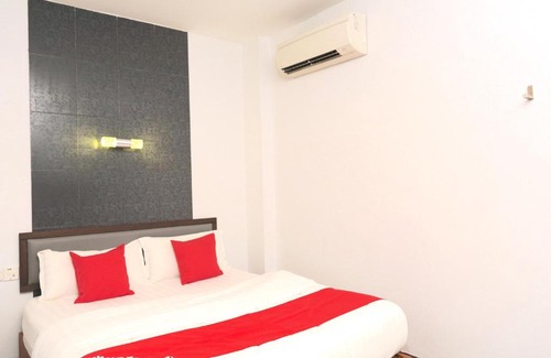 Bintulu Hotel | Family-Friendly Retreat at OYO 89457 682 Lodge