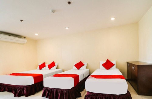 Bakilid Hotel | Budget-Friendly Stay at OYO 898 Berts Condotel