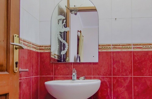 Mampang Prapatan Hotel | Budget-Friendly OYO 90094 Gayatri Residence with Pool & Breakfast