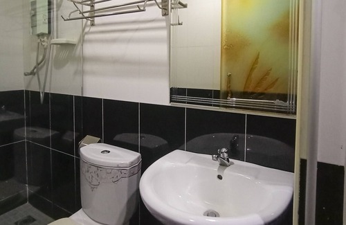 Bintulu Hotel | Budget-Friendly Stay at OYO 90248 Kapitan Inn with Breakfast