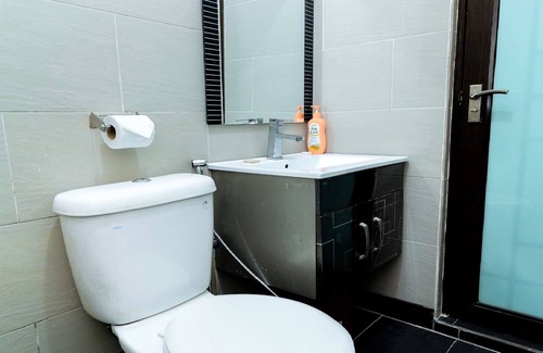 Bintulu Hotel | Budget-Friendly Stay at OYO 90375 Reggae Inn with Breakfast
