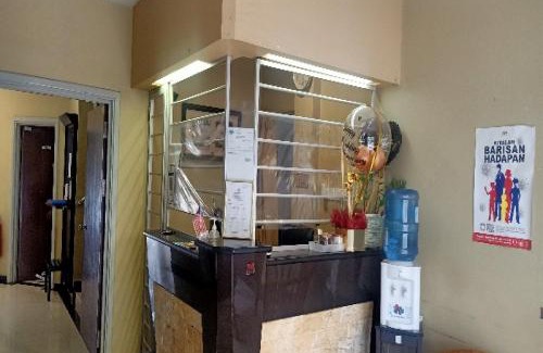 Victoria Hotel | Budget-Friendly OYO 90411 Perdana Hotel in Labuan