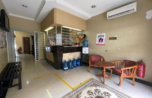 Victoria Hotel | Budget-Friendly OYO 90411 Perdana Hotel in Labuan