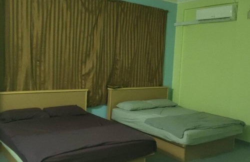 Kampung Lerek Hotel | Budget-Friendly Stay at OYO 90471 Hotel Tepoh with Breakfast