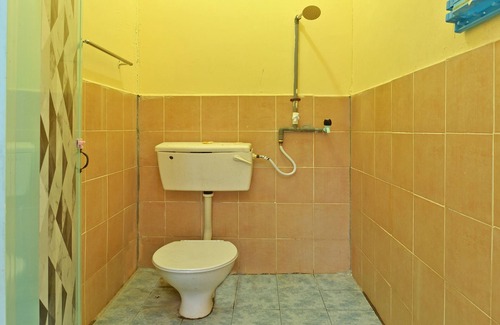 Kampung Ru Muda Hotel | Budget-Friendly Stay at OYO 90689 Chalet Kak Siti